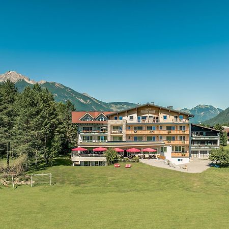 Hotel Foehrenhof Stanzach Exteriér fotografie