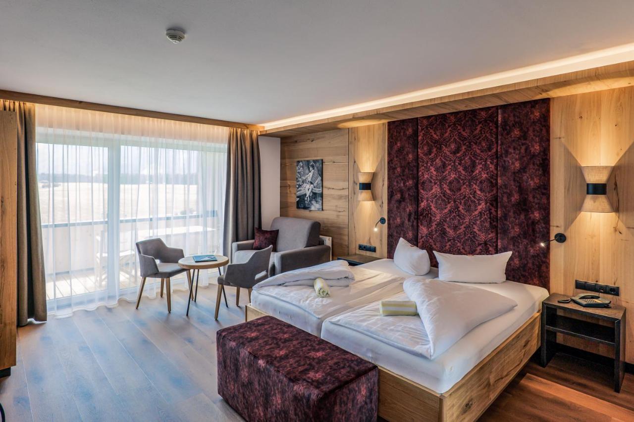 Hotel Foehrenhof Stanzach Exteriér fotografie