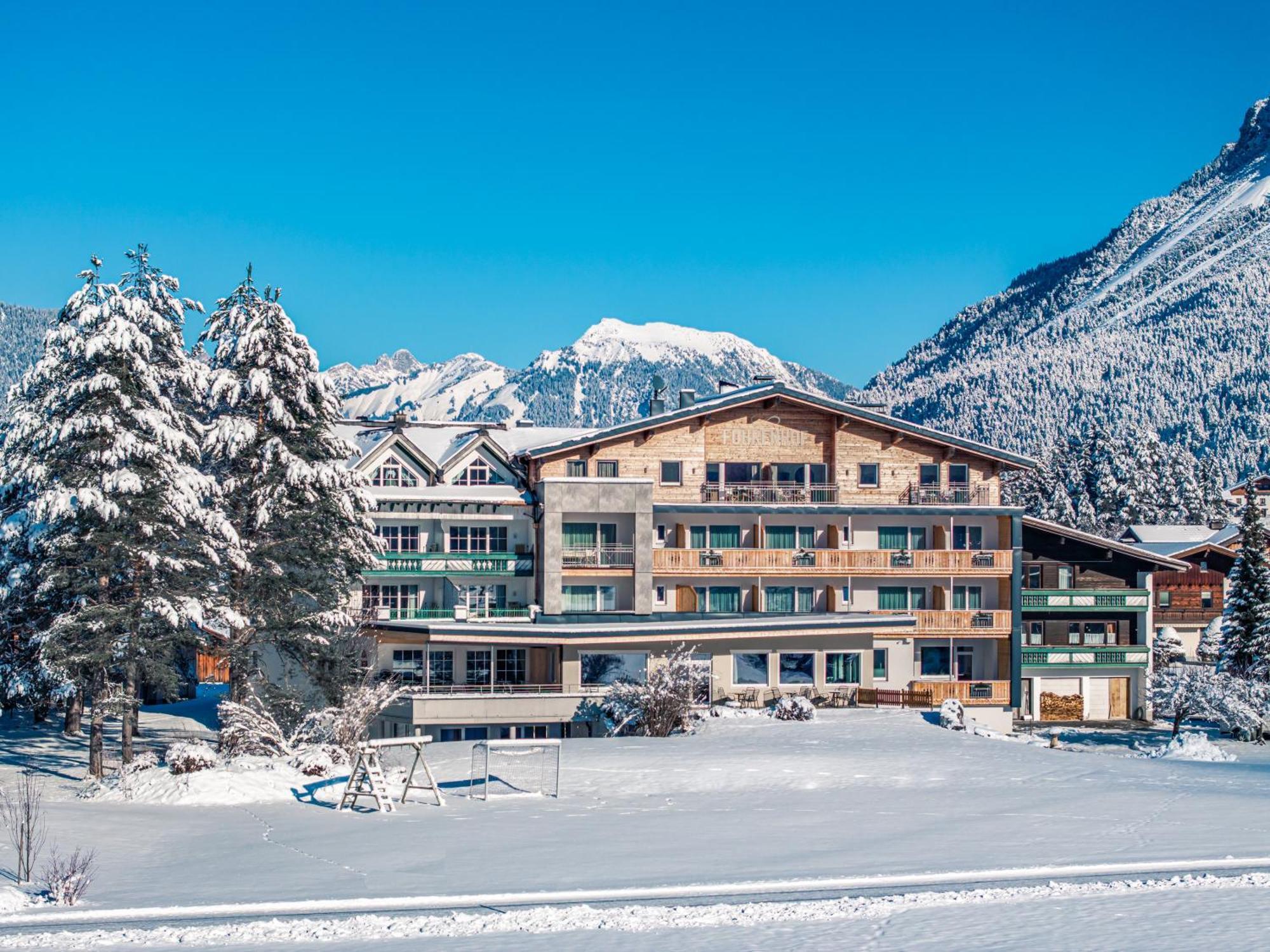 Hotel Foehrenhof Stanzach Exteriér fotografie